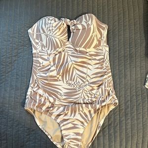 One piece bathing suit